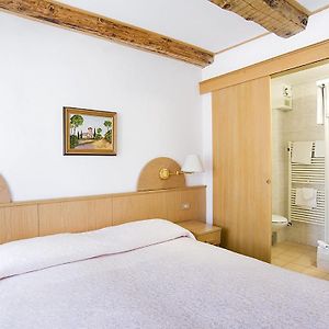 Camera con letto queen size